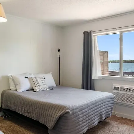 Fife Lake Lodge 2Br Loft With Kitchen & Lake Views